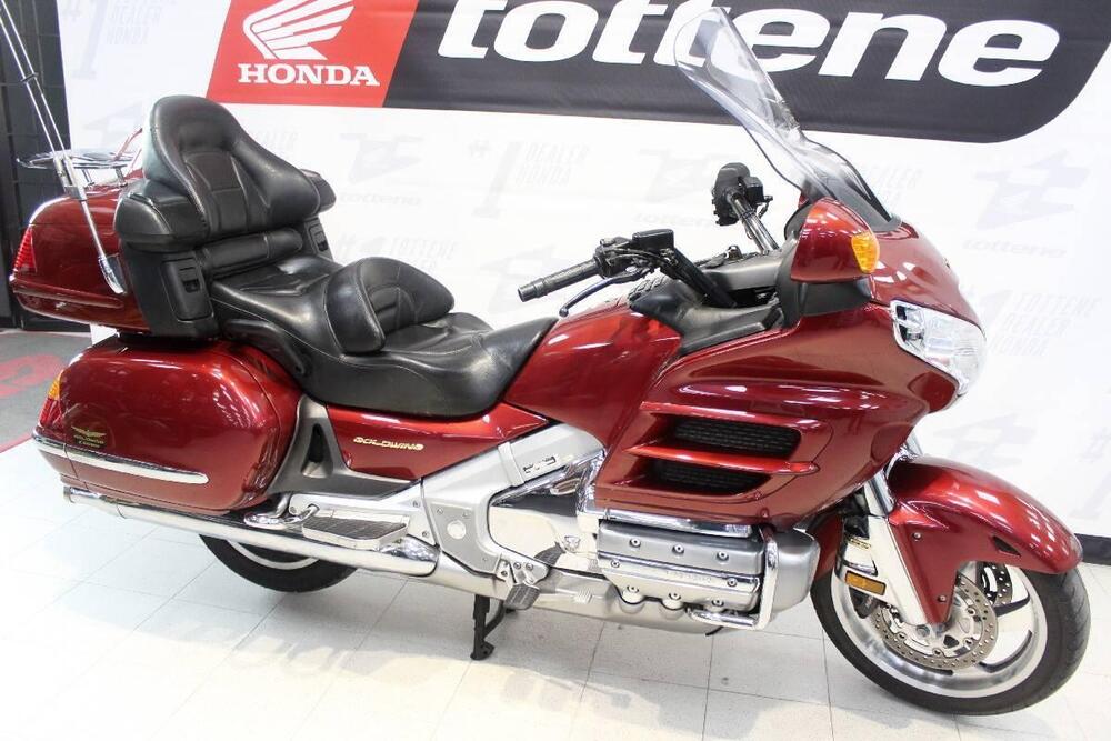 Honda GL 1800 Gold Wing (2000 - 05) (3)