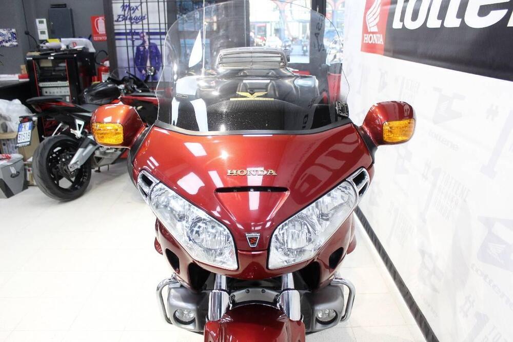 Honda GL 1800 Gold Wing (2000 - 05) (4)