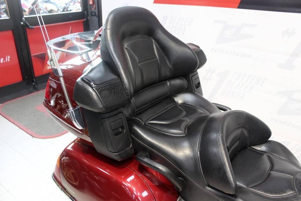 Honda GL 1800 Gold Wing (2000 - 05) (5)