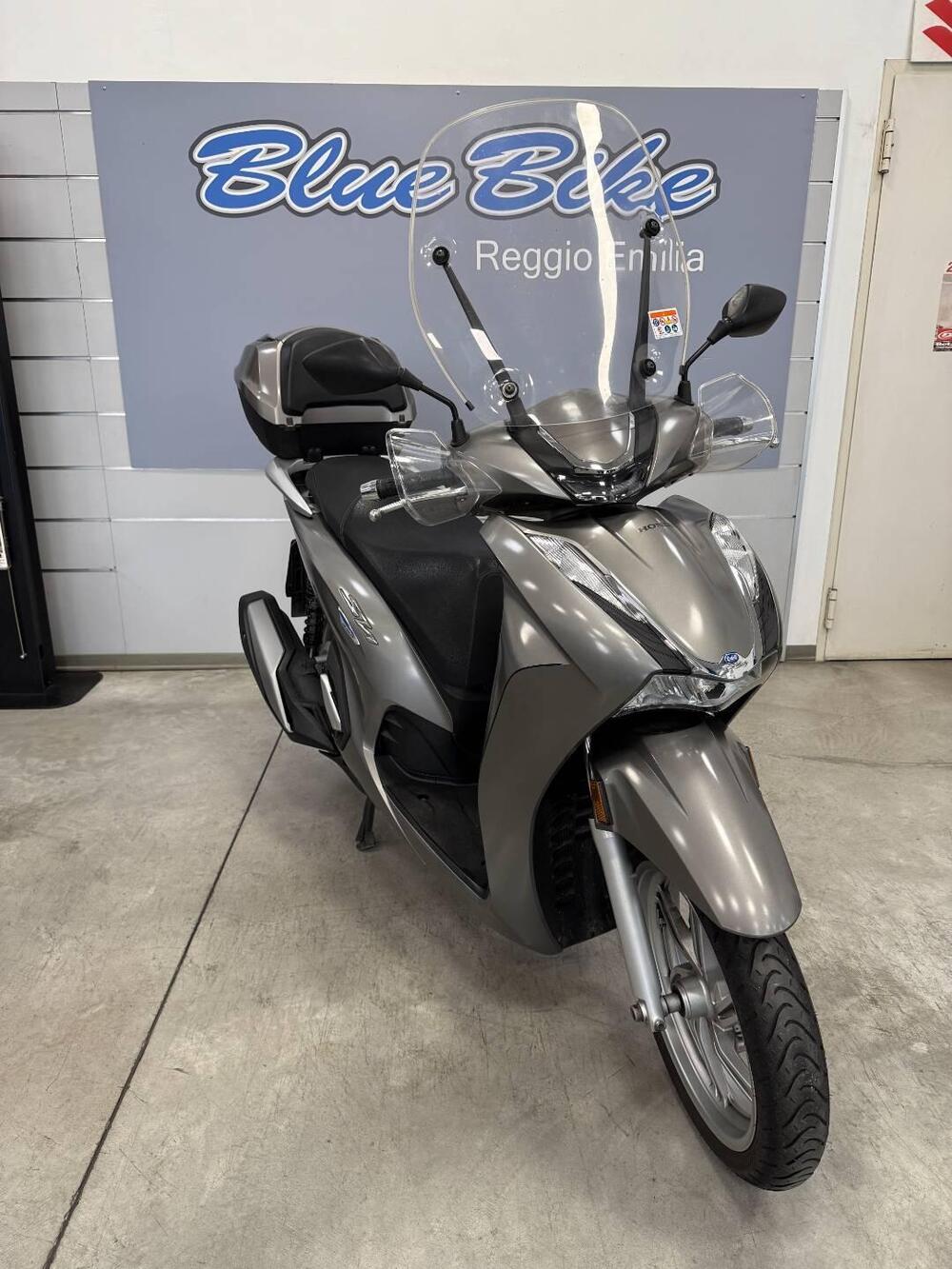 Honda SH 350 (2021 - 24) (3)