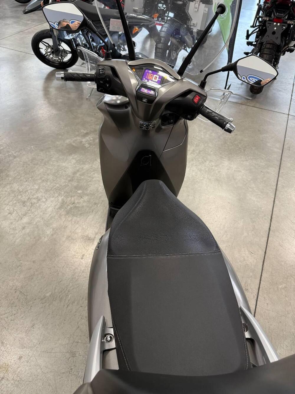 Honda SH 350 (2021 - 24) (5)