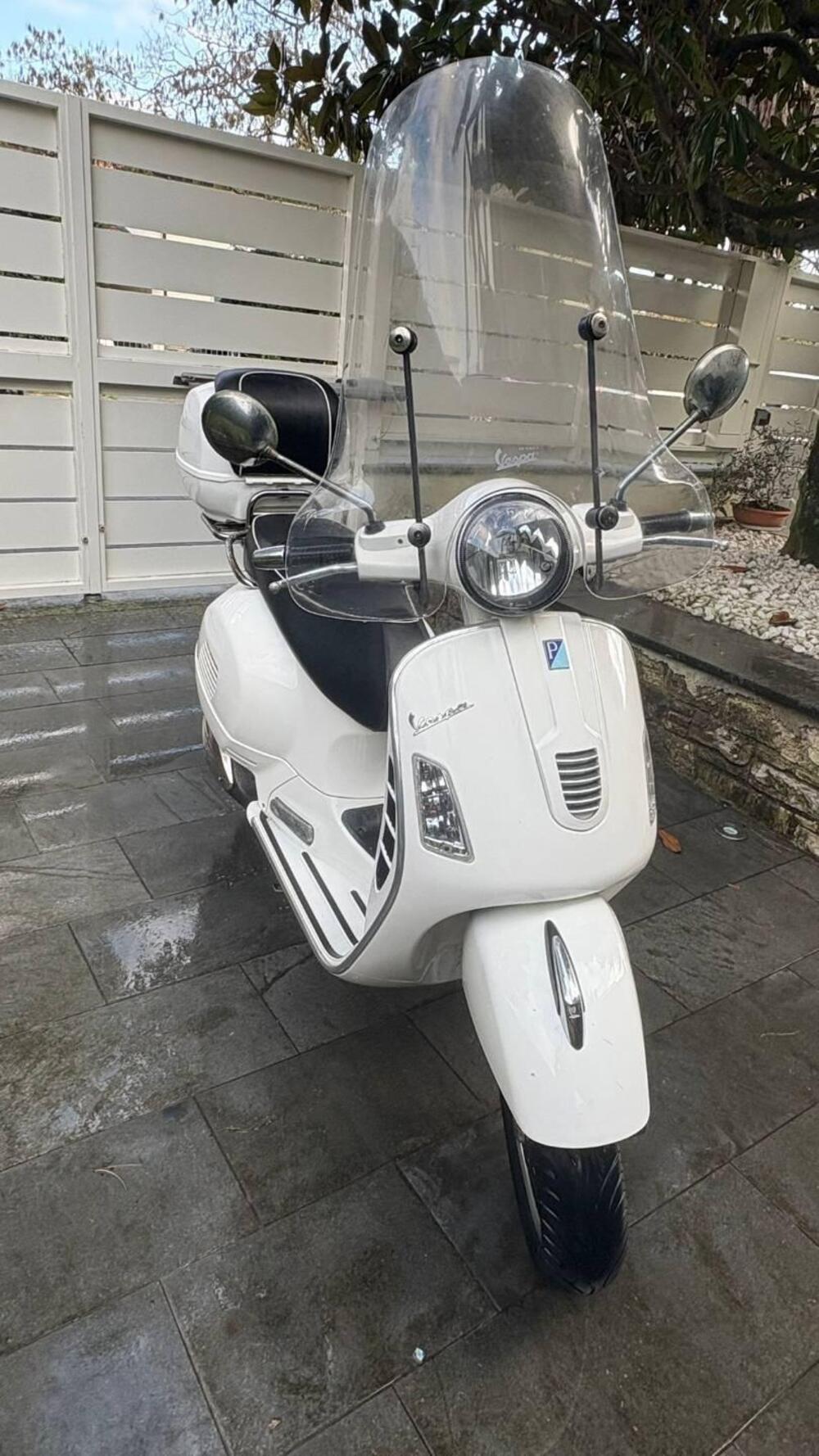 Vespa GTS 300 Super (2008 - 16) (3)