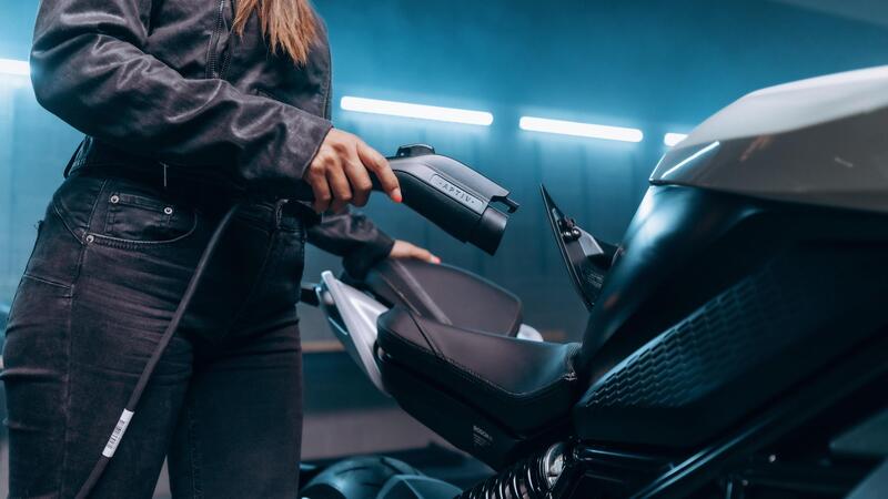 Incentivi moto elettriche 2026: le tre novit&agrave; che cambiano tutto (e l&#039;ultima chiamata)
