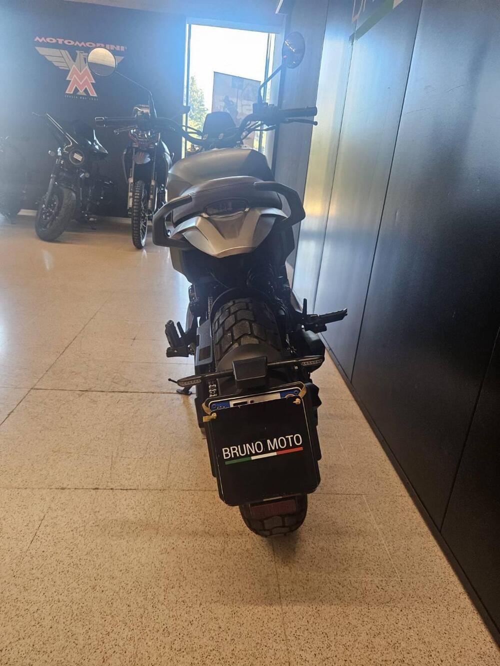 Moto Morini SEIEMMEZZO SCR (2022 - 25) (4)