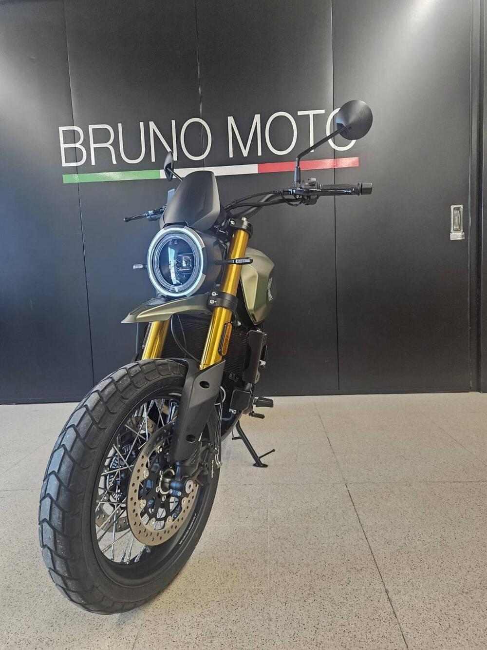 Moto Morini SEIEMMEZZO SCR (2022 - 25) (6)