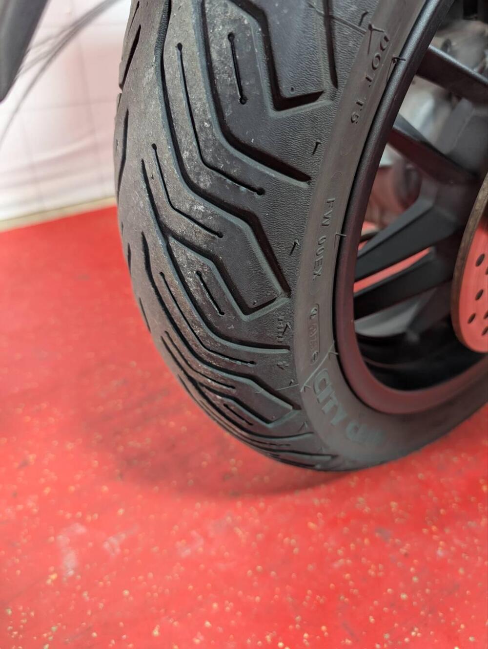 Honda Forza 350 (2022 - 24) (10)