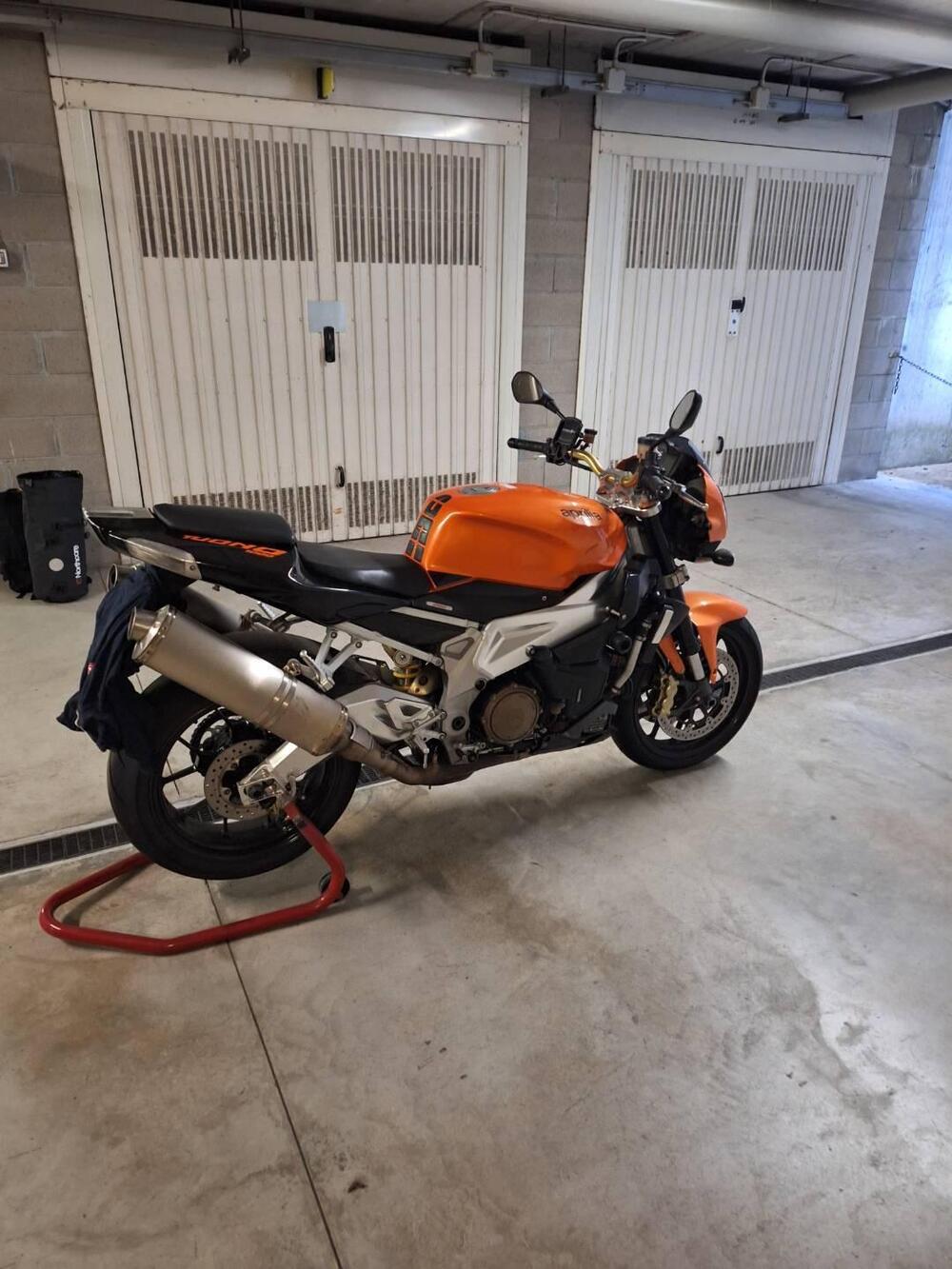 Aprilia Tuono 1000 R (2006 - 10) (4)