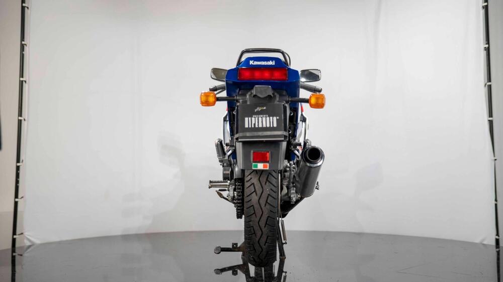 Kawasaki GPZ-R 600 (8)