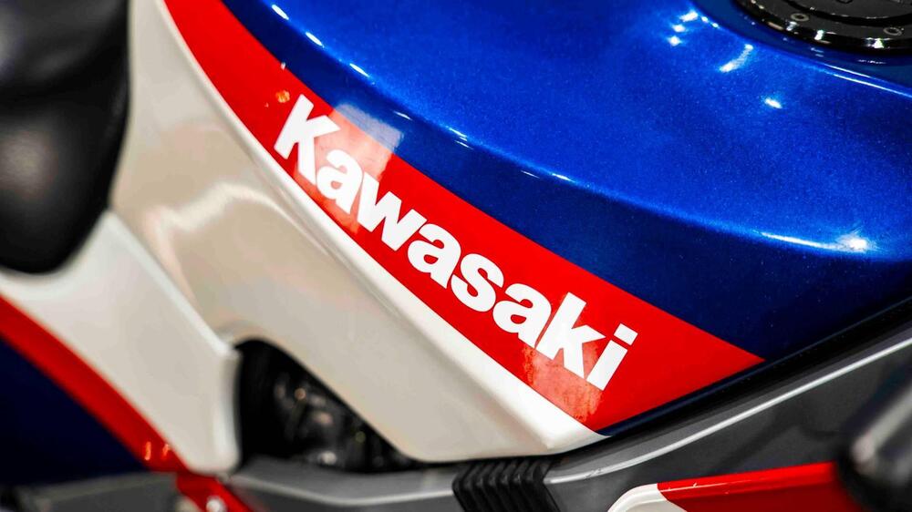Kawasaki GPZ-R 600 (10)