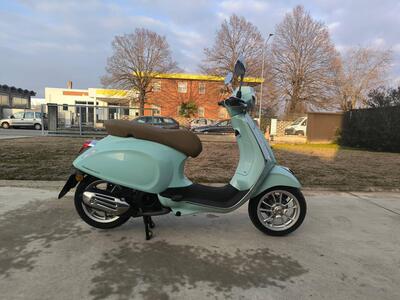 Vespa Primavera 125 (2021 - 23) usata