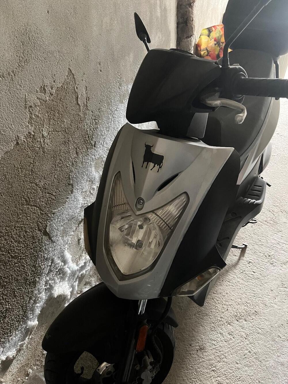 Kymco Agility 125 (2005 - 06) (2)