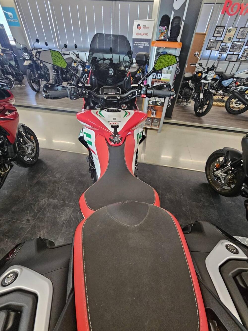 MV Agusta Turismo Veloce 800 RC SCS (2022 - 25) (4)