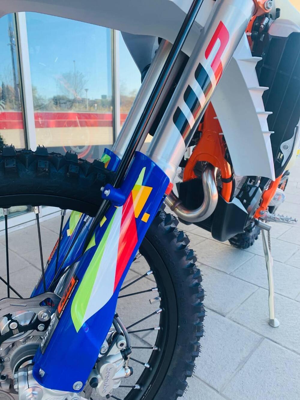 KTM 300 EXC 6Days (2026) (3)