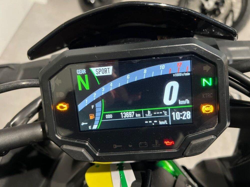 Kawasaki Z 900 (2021 - 24) (6)