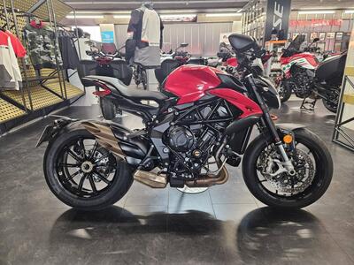 MV Agusta Dragster 800 R (2023 - 25) usata