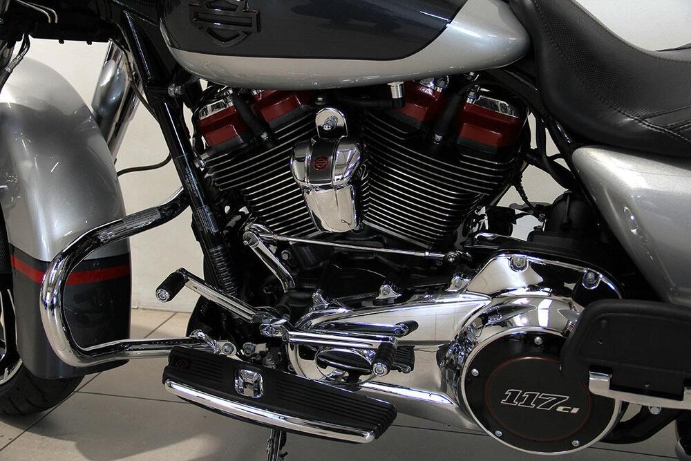 Harley-Davidson 117 Street Glide (2018 - 20) - FLHXSE (17)