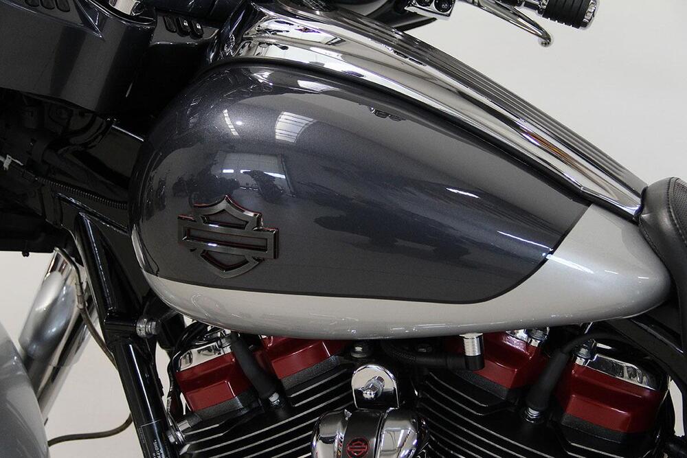 Harley-Davidson 117 Street Glide (2018 - 20) - FLHXSE (19)