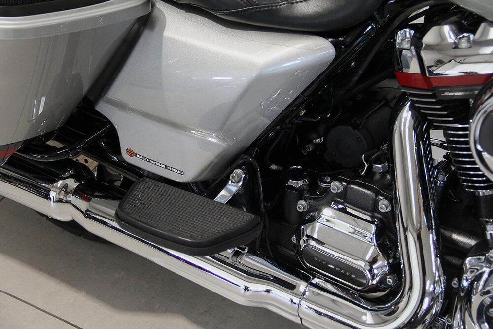 Harley-Davidson 117 Street Glide (2018 - 20) - FLHXSE (4)