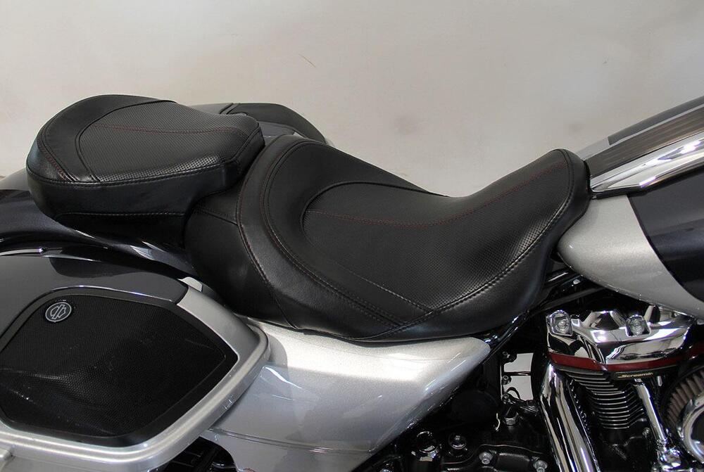 Harley-Davidson 117 Street Glide (2018 - 20) - FLHXSE (8)