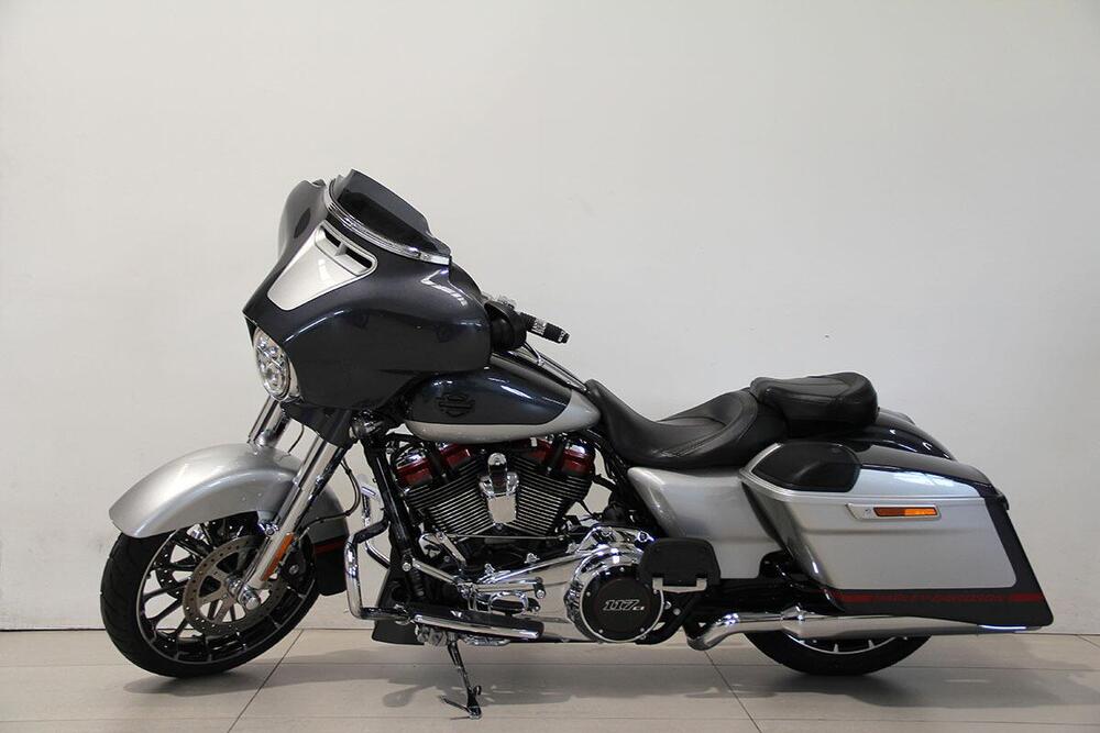 Harley-Davidson 117 Street Glide (2018 - 20) - FLHXSE (12)