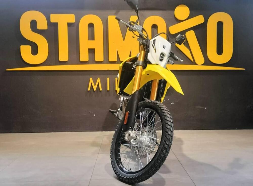 Suzuki DR-Z4S (2025) (3)