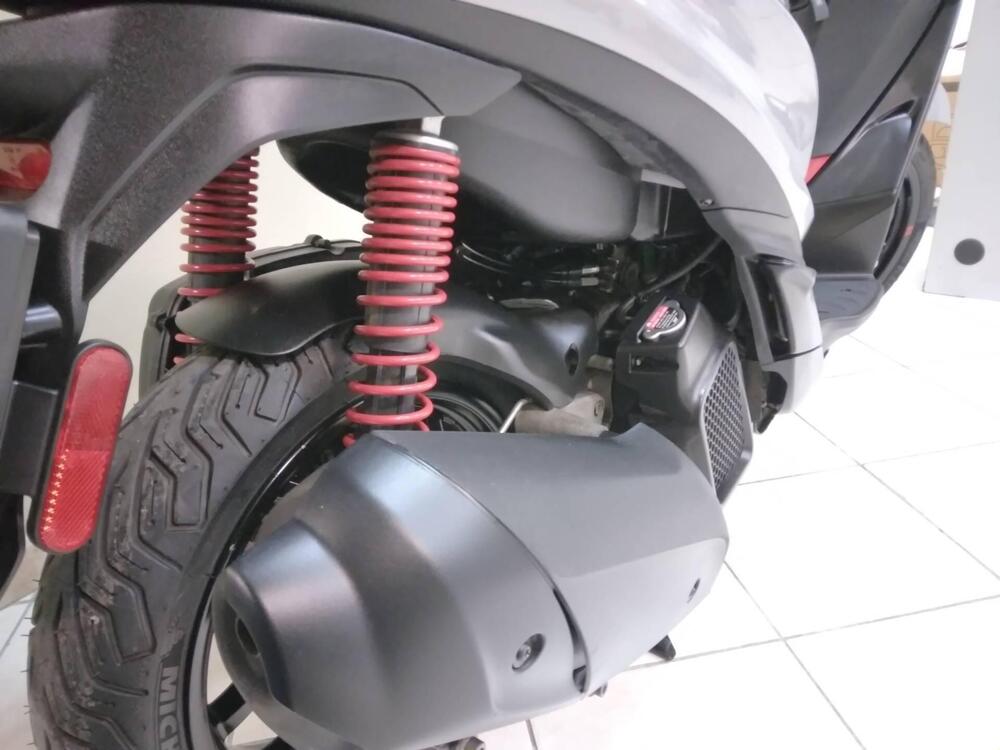 Piaggio Medley 125 S ABS (2020) (8)