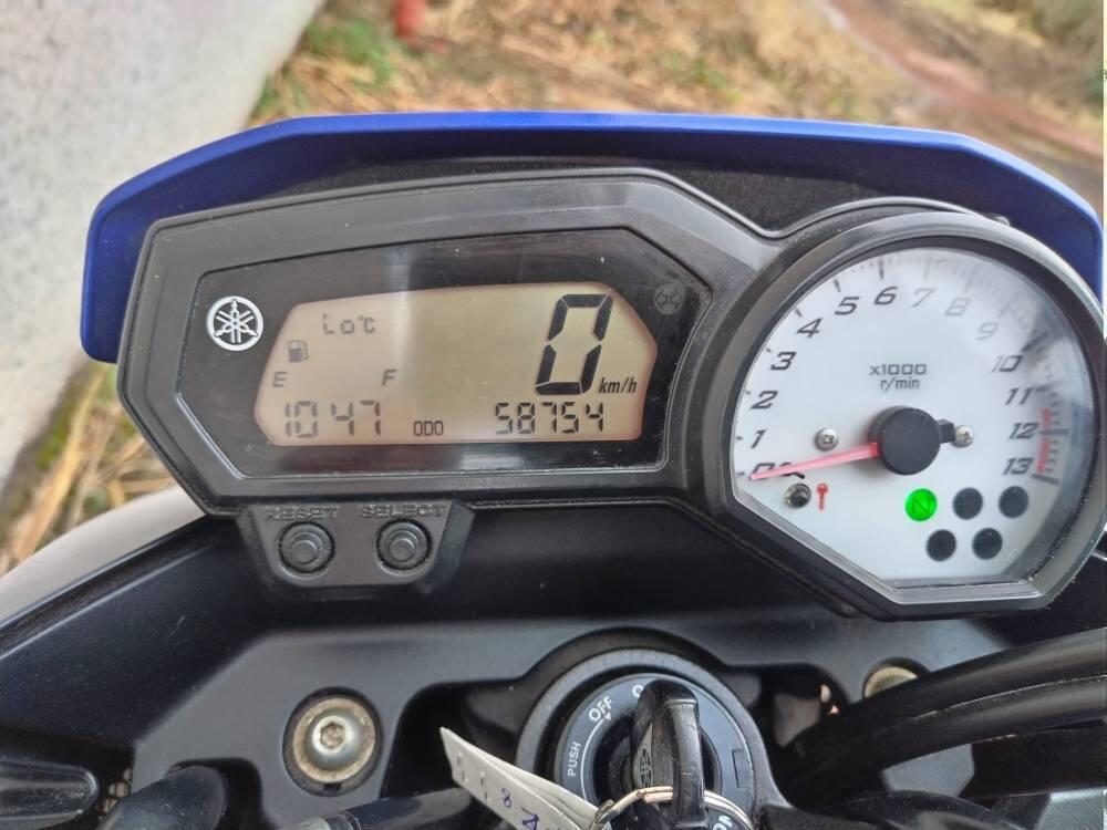 Yamaha FZ8 (2010 - 12) (3)