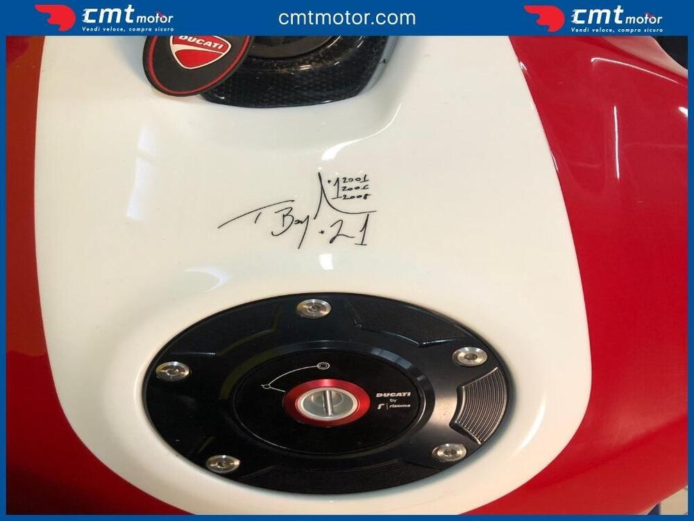 Ducati Panigale V2 Bayliss 1st Championship 20th Anniversary (2021 - 24) (14)