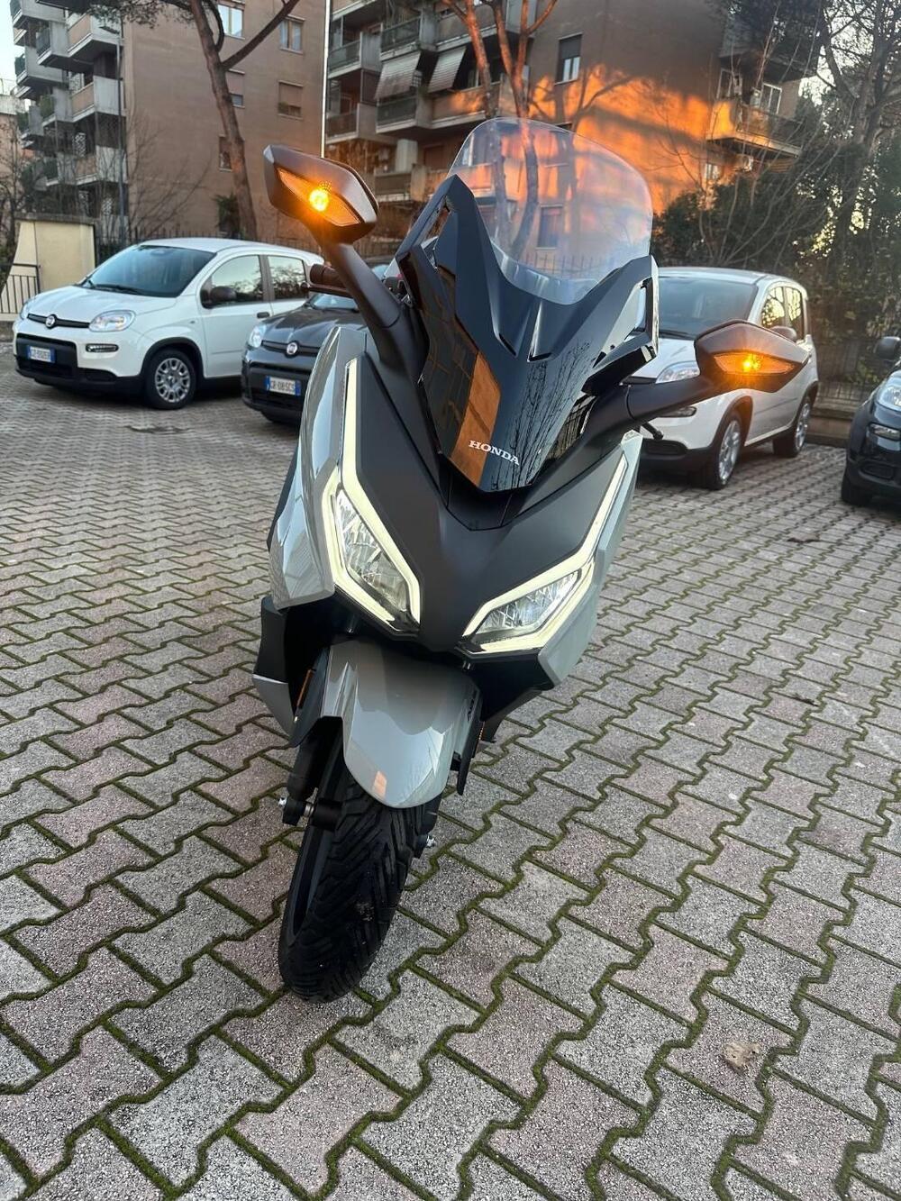 Honda Forza 350 Deluxe (2022 - 24) (2)