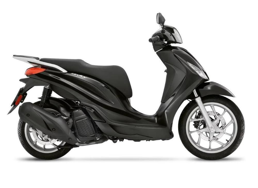 Piaggio Medley 200 (2025) (2)
