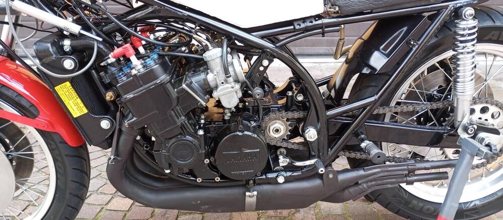 Yamaha TZ 750 A (12)