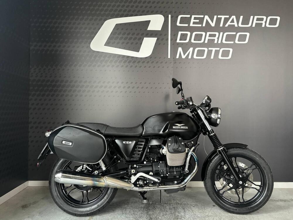 Moto Guzzi V7 Stone (2012 - 15) (2)