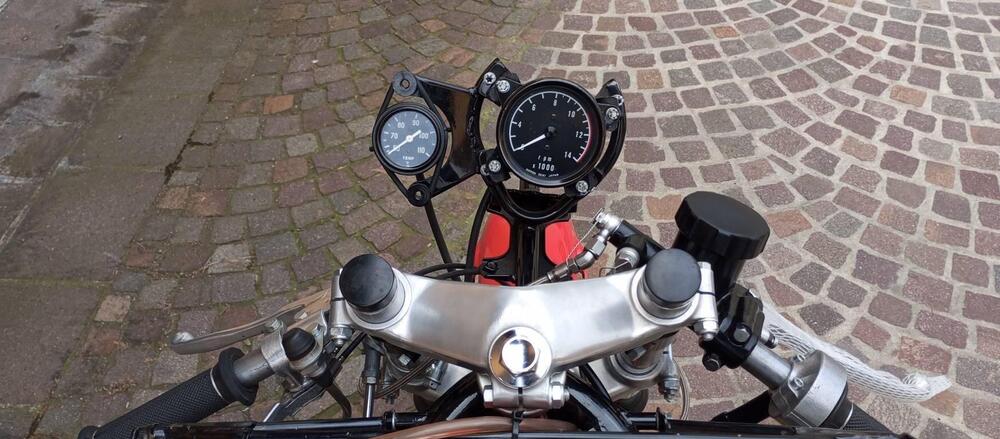 Yamaha TZ 750 A (15)