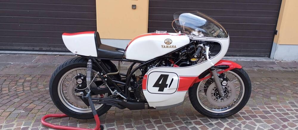 Yamaha TZ 750 A (18)