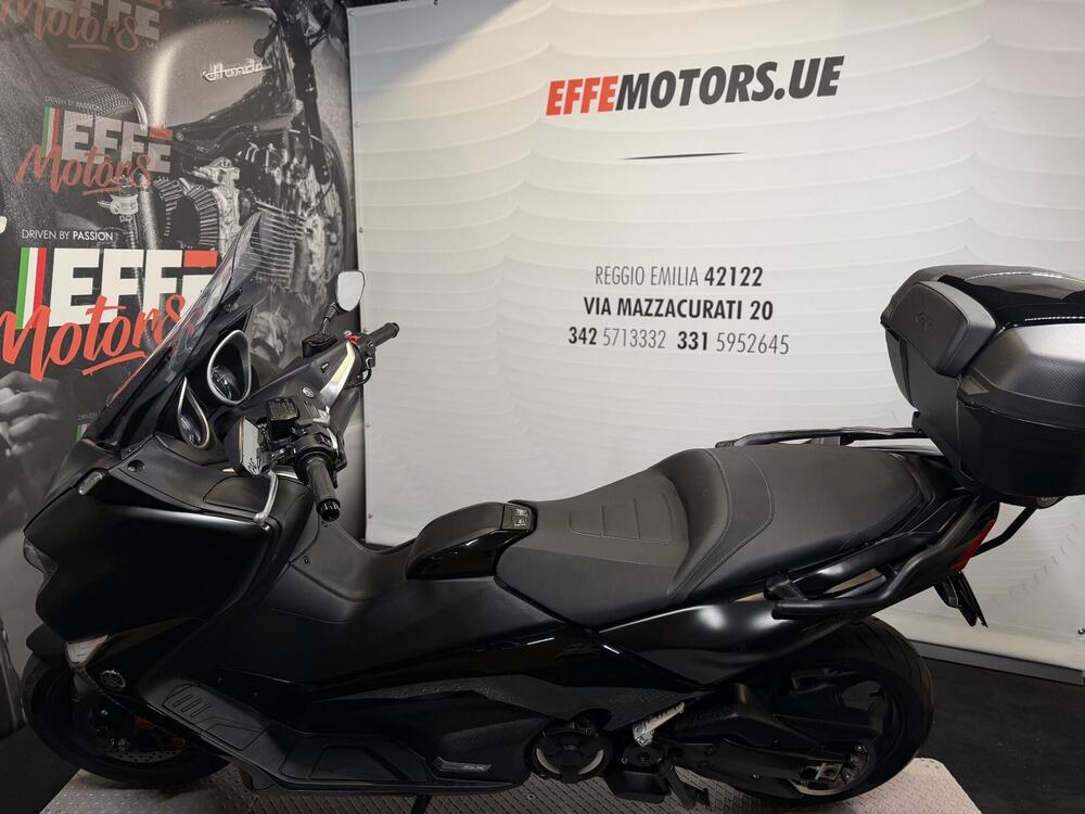 Yamaha T-Max 530 SX (2017 - 19) (8)