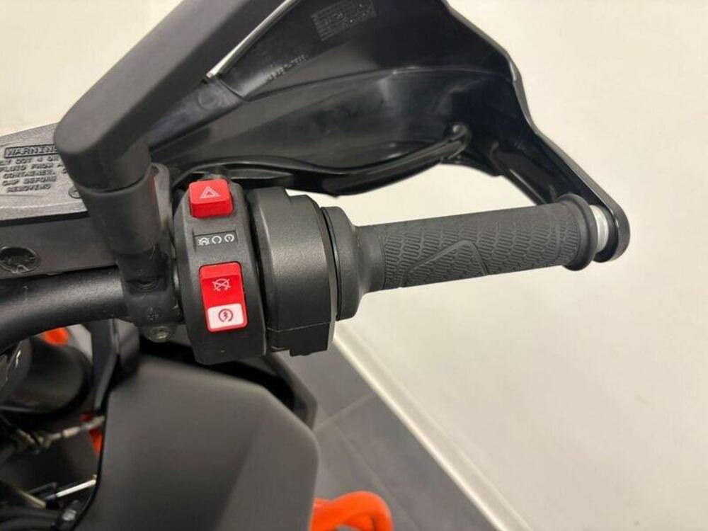 KTM 890 SMT (2023 - 26) (12)