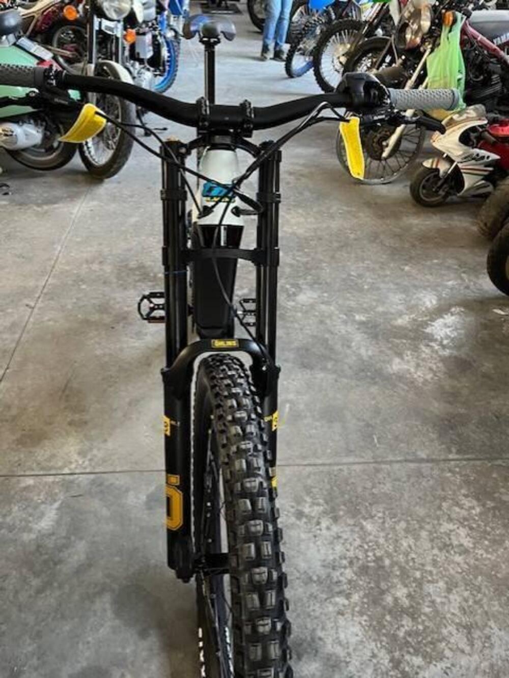 Tm Moto Sinfonia 22 RR (2022 - 25) (2)