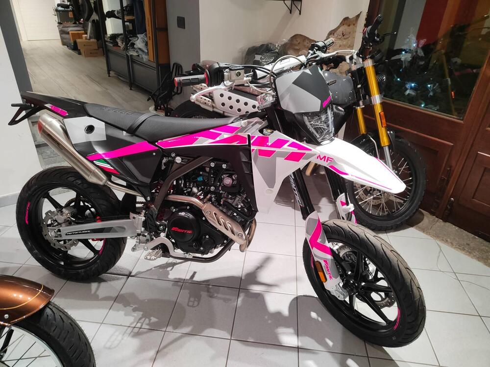 Fantic Motor XMF 125 Performance (2025) (5)