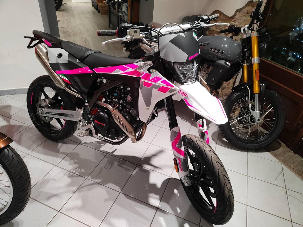 Fantic Motor XMF 125 Performance (2025) (6)