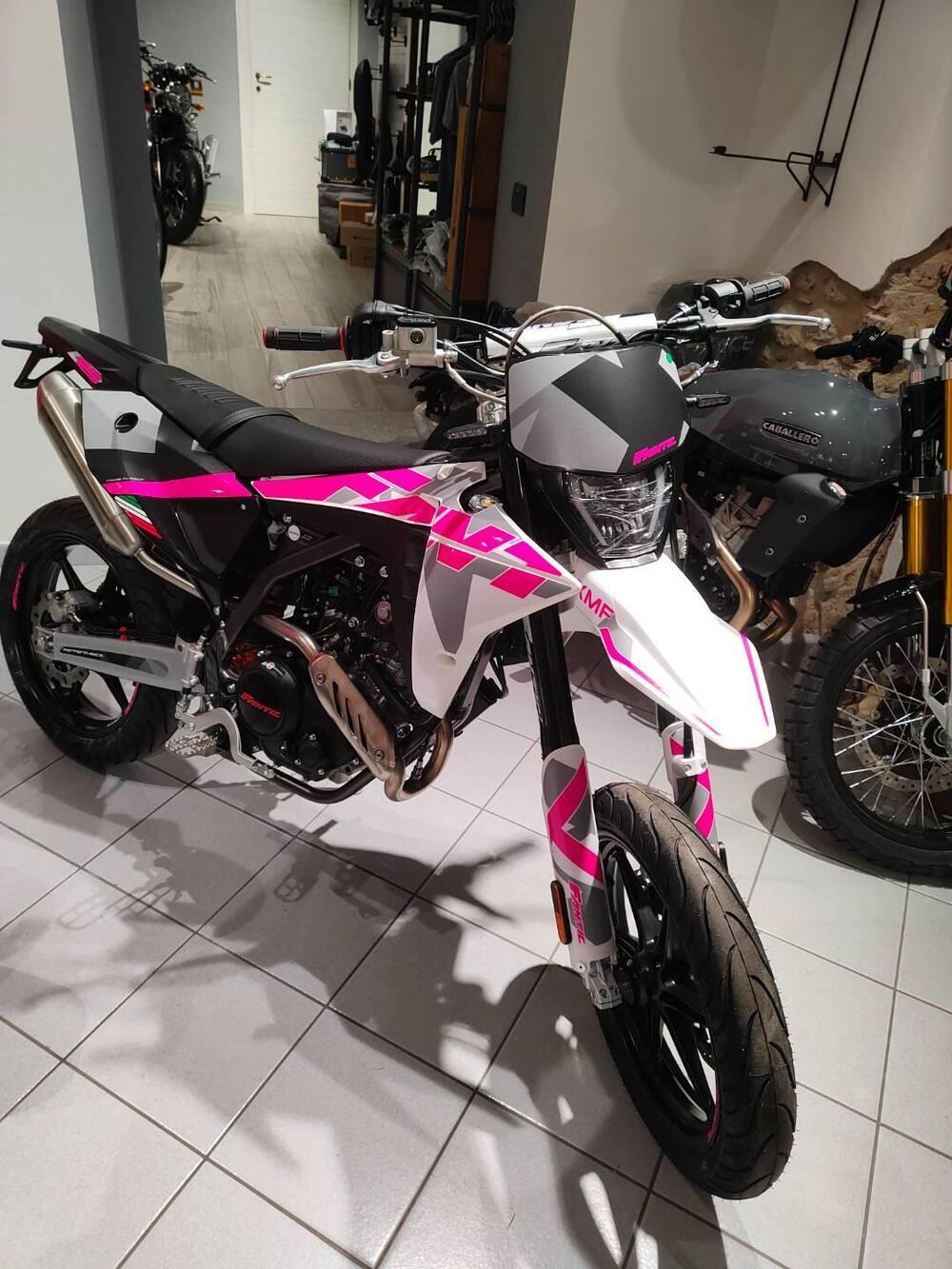 Fantic Motor XMF 125 Performance (2025) (7)