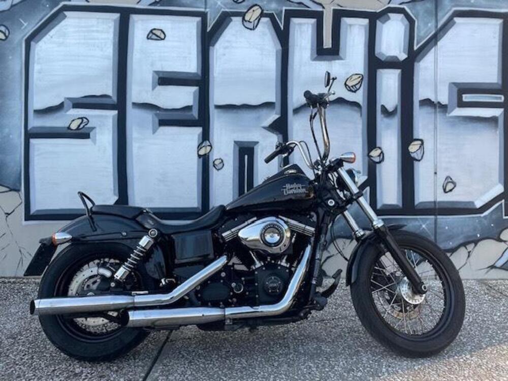 Harley-Davidson 1690 Street Bob (2017) - FXDB