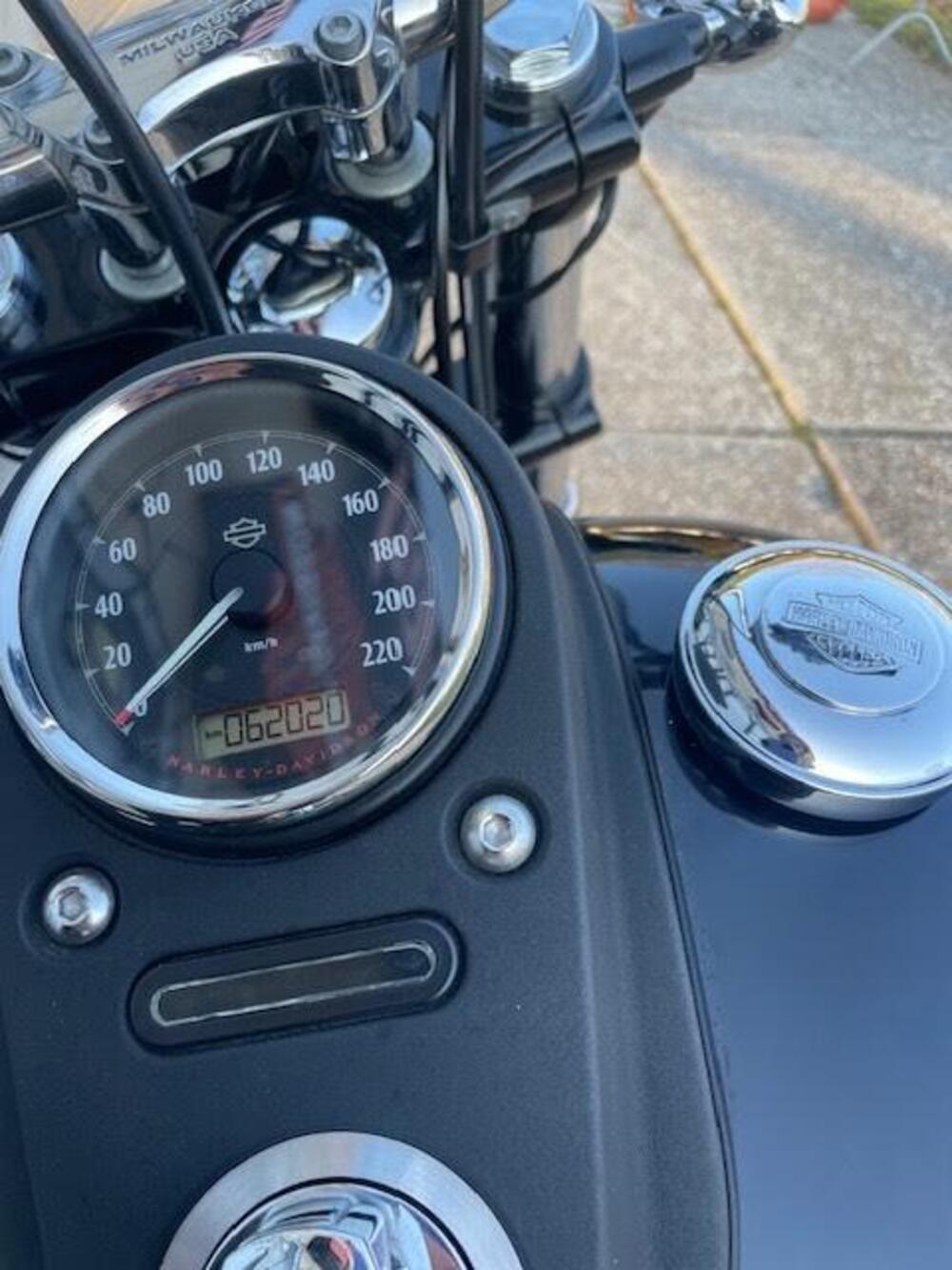 Harley-Davidson 1690 Street Bob (2017) - FXDB (3)