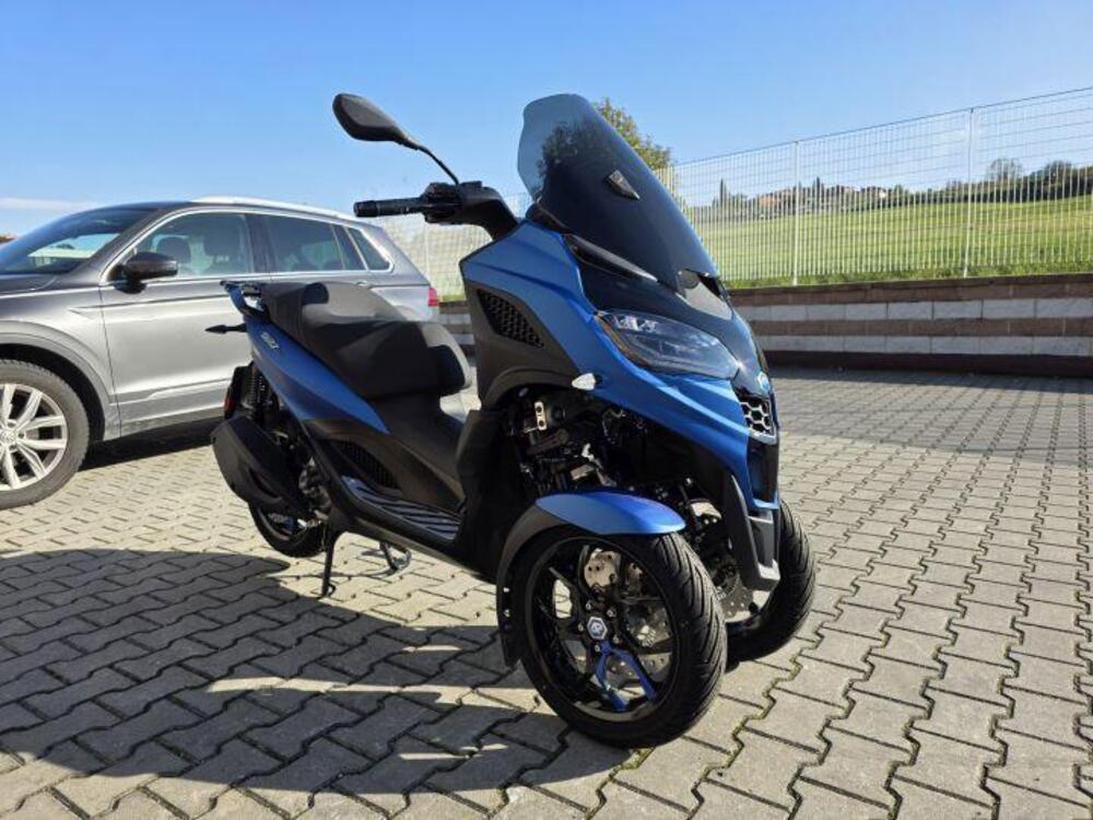 Piaggio MP3 310 Sport (2025) (2)
