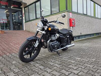 Royal Enfield Super Meteor 650 (2023 - 25) usata