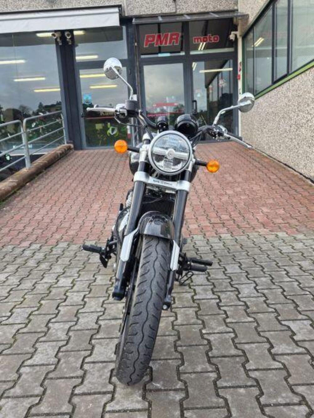 Royal Enfield Super Meteor 650 (2023 - 25) (5)