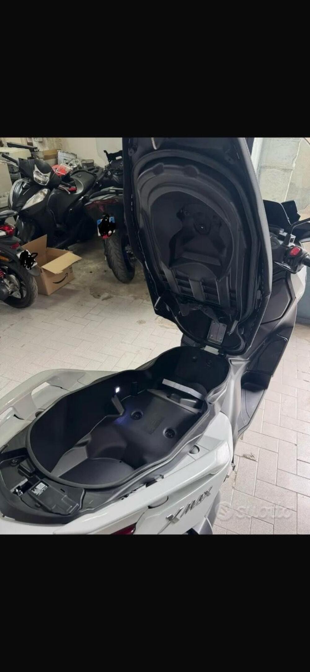 Yamaha X-Max 300 (2025) (4)