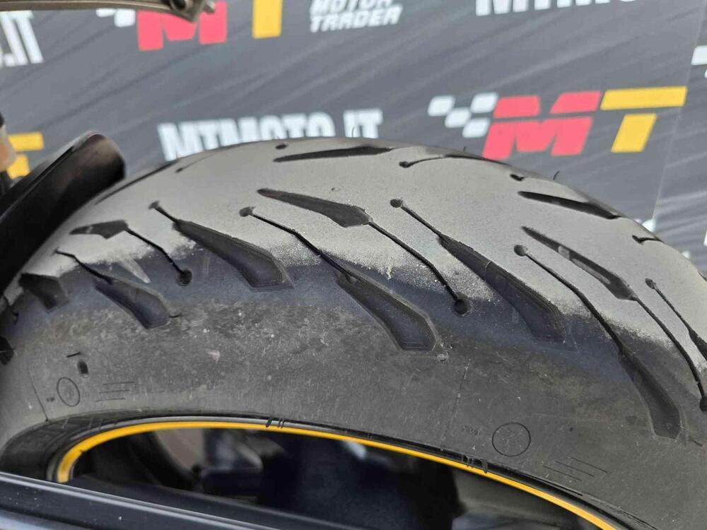 Yamaha YZF R1 (2007 - 08) (9)