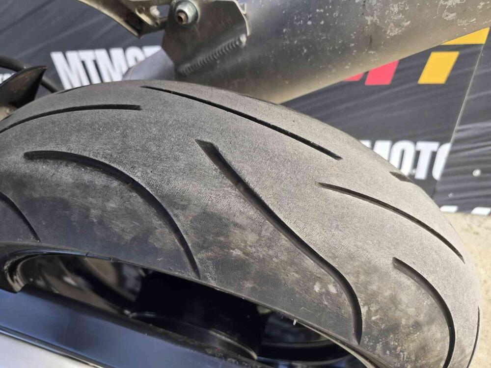 Yamaha YZF R6 (2001 - 02) (13)