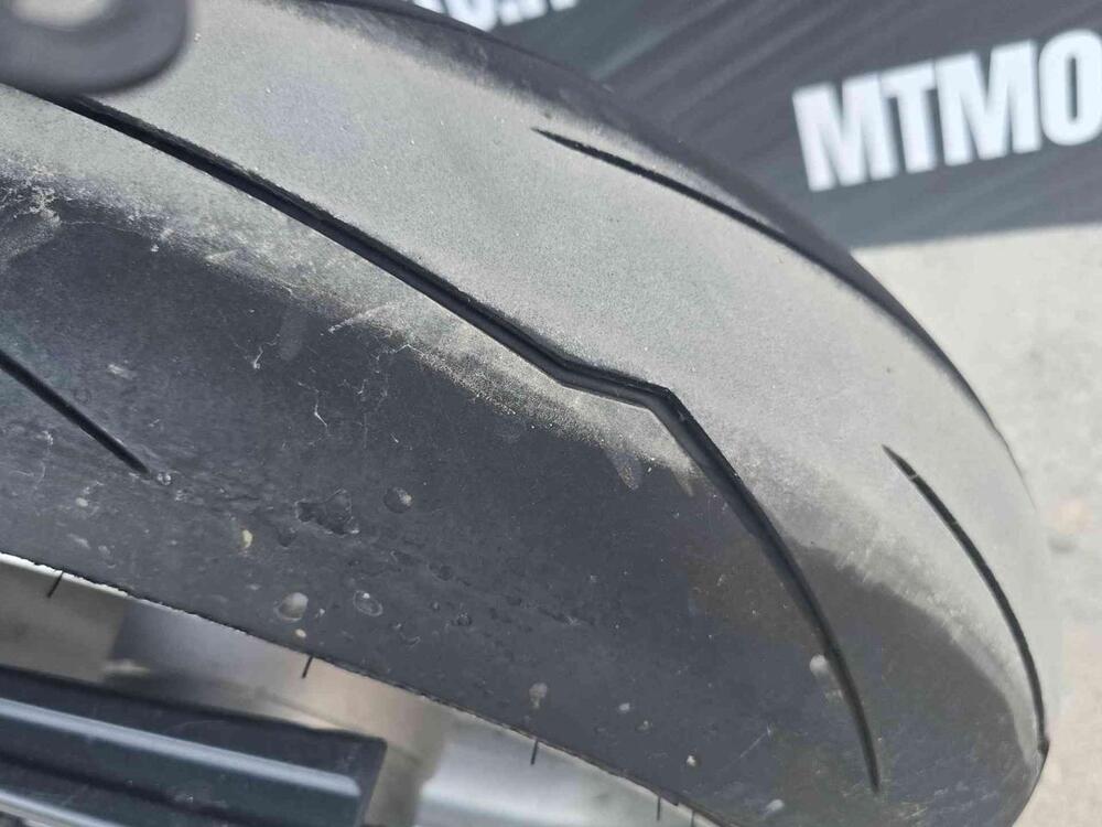 Yamaha YZF R1 (2009 - 11) (10)