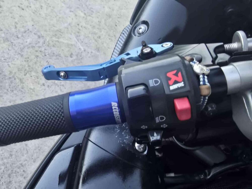 Yamaha YZF R1 (2009 - 11) (7)